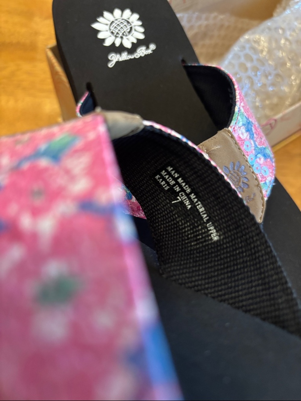 YELLOW BOX FLIP FLOPS KARIS PINK + BLUE FLORAL ~NIB - Picture 5 of 7